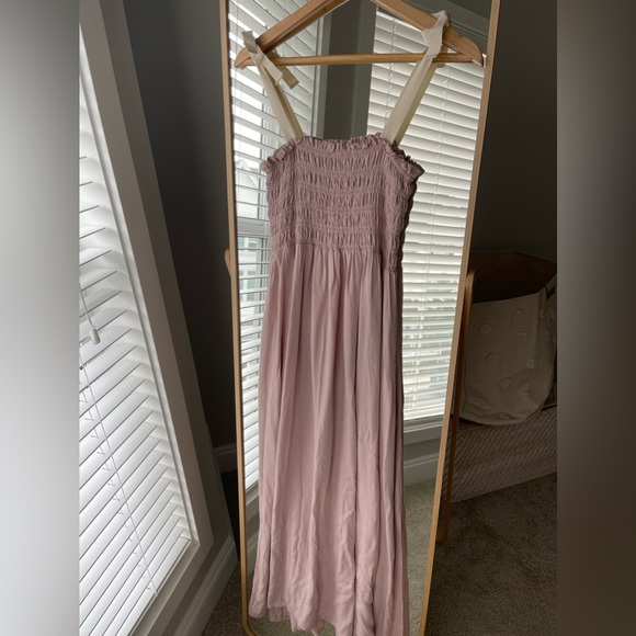 Legoe Heritage Shirred Maternity Dress - Picture 2 of 9